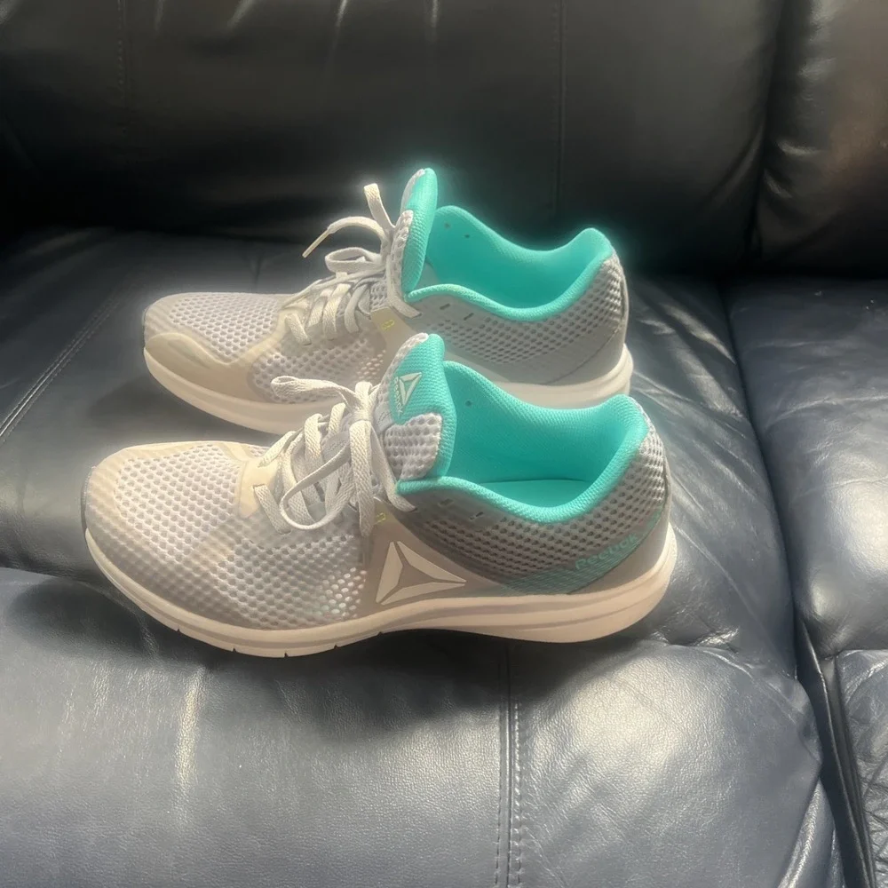 Reebok Women's Running Shoes Size 9.5 New